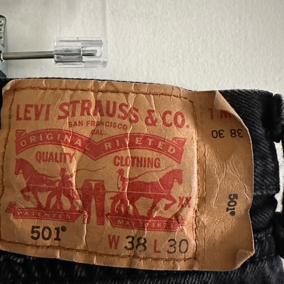 Levi Strauss Levi’s Black 501 Straight Leg Classic Denim Jeans Size 38X30 EUC - Picture 9 of 12